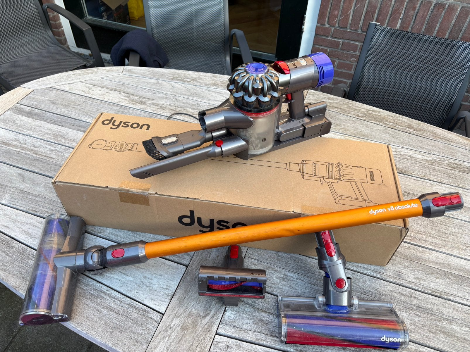 Dyson V8 Absolute draadloze stofzuiger, Ophalen of Verzenden, Gebruikt