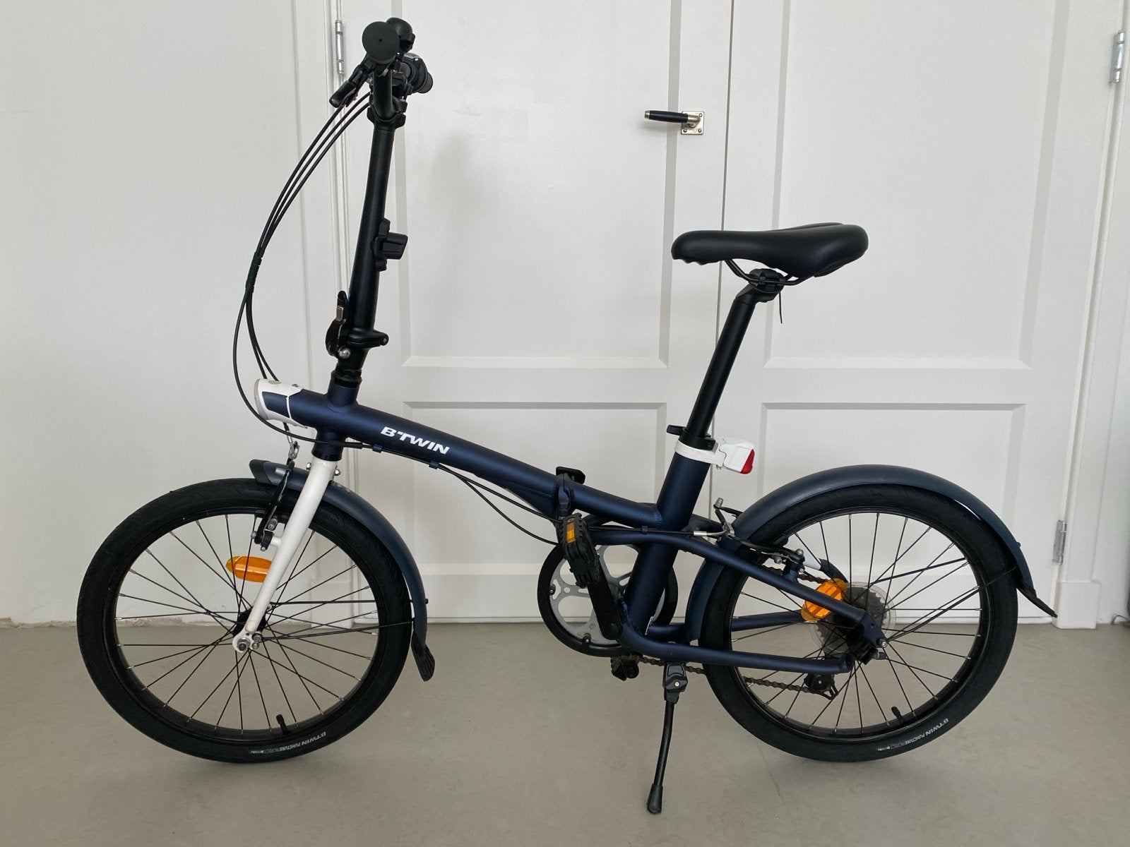 Btwin vouwfiets TILT 500 - Compact en handig, Fietsen en Brommers, Velgrem, Versnellingen, Zo goed als nieuw, Dames