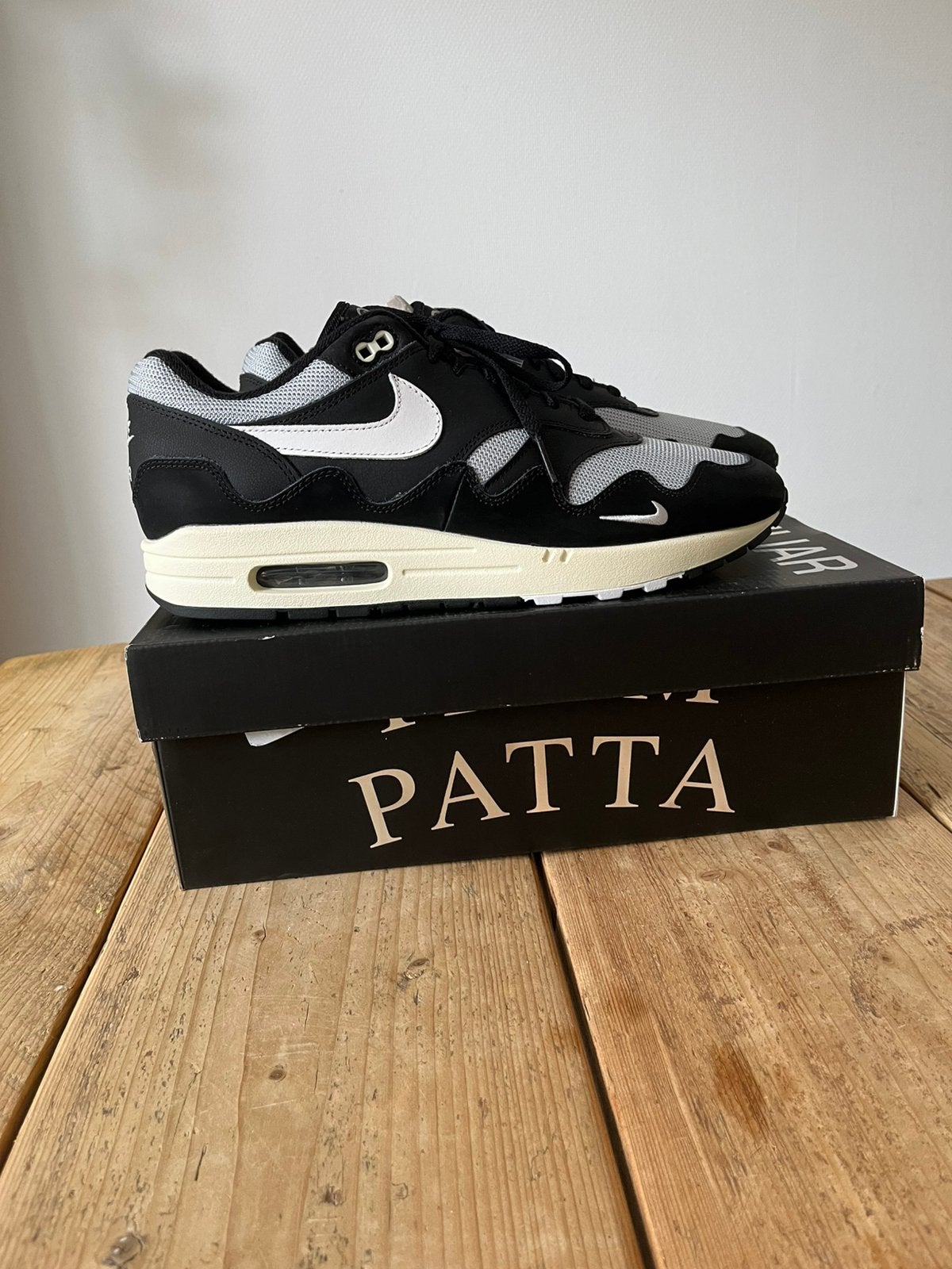 Nike Air Max 1 Patta Black maat 45,5 nieuw!, Ophalen of Verzenden, Nieuw, Zwart, Sneakers of Gympen