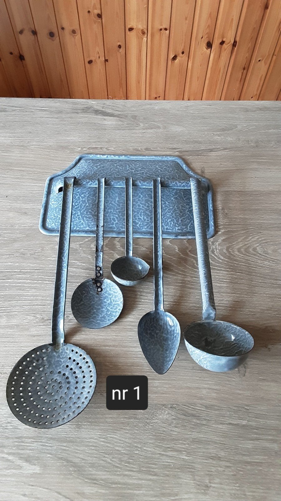 EMAILLE GRIJSGEWOLKTE LEPELREK MET 5 LEPELS., Antiek en Kunst, Antiek | Emaille, Ophalen of Verzenden