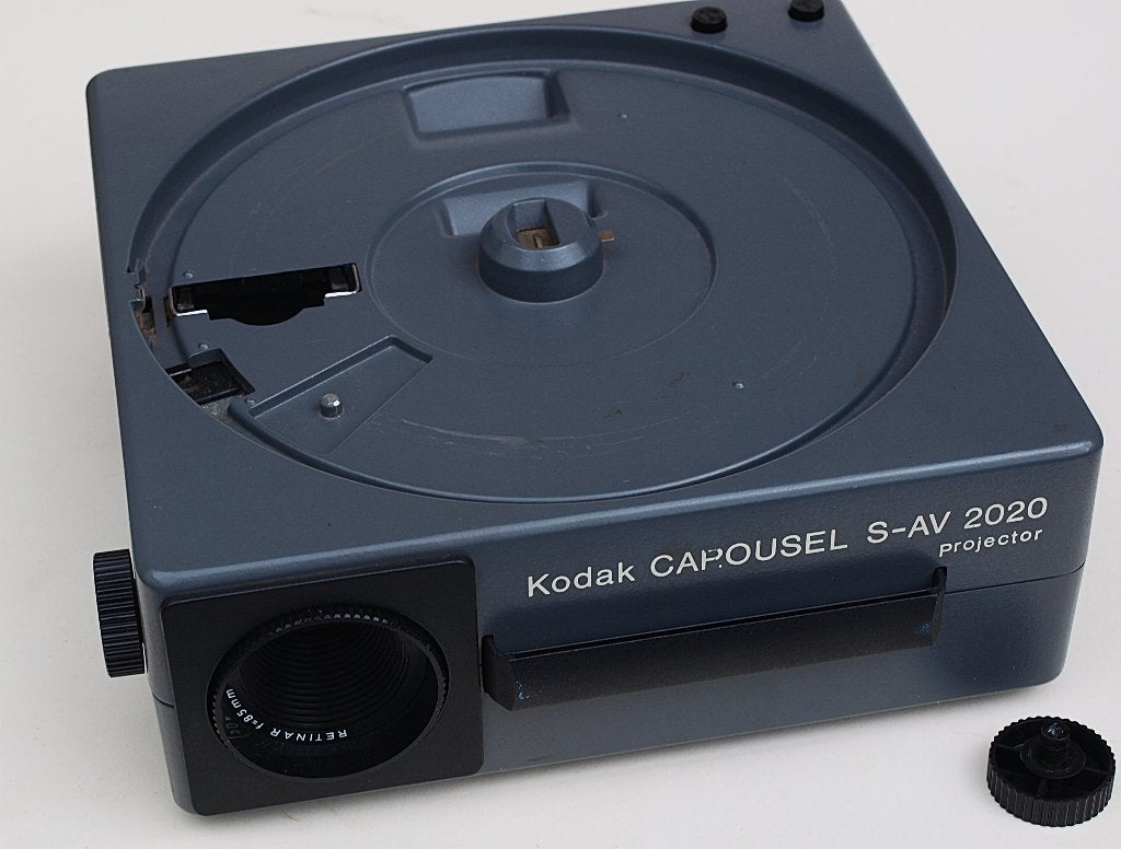 Kodak S-AV 2020 carrousel projector, Ophalen of Verzenden, Niet werkend