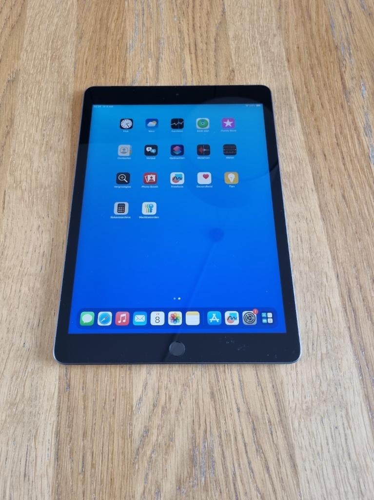 iPad 2019 32GB wifi/cellulaire  4g, Computers en Software, Apple iPads, 32 GB, Apple iPad, Zo goed als nieuw, Grijs