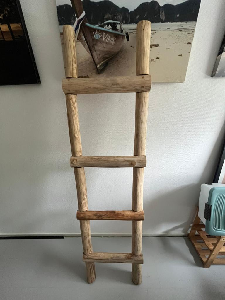 Houten trapje, Ophalen, Zo goed als nieuw
