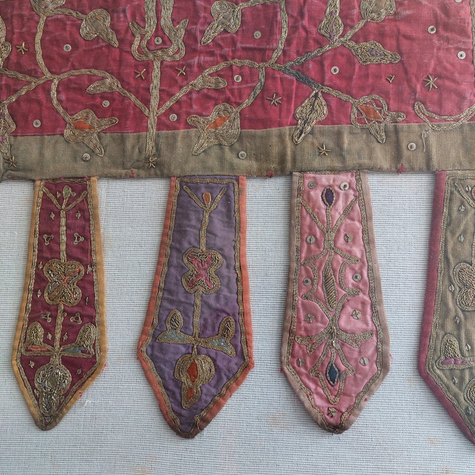 Antiek textiel paneel in glazen frame West Sumatra, Ophalen
