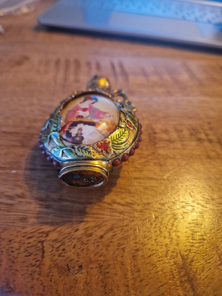 Verschillende antieke parfumflesjes uit China. 20 euro p.st., Ophalen of Verzenden