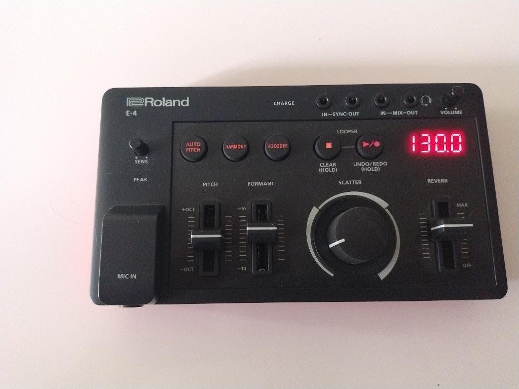 Roland Aira E-4 vocal processor met looper, Muziek en Instrumenten, Effecten, Zo goed als nieuw, Overige typen, Ophalen of Verzenden