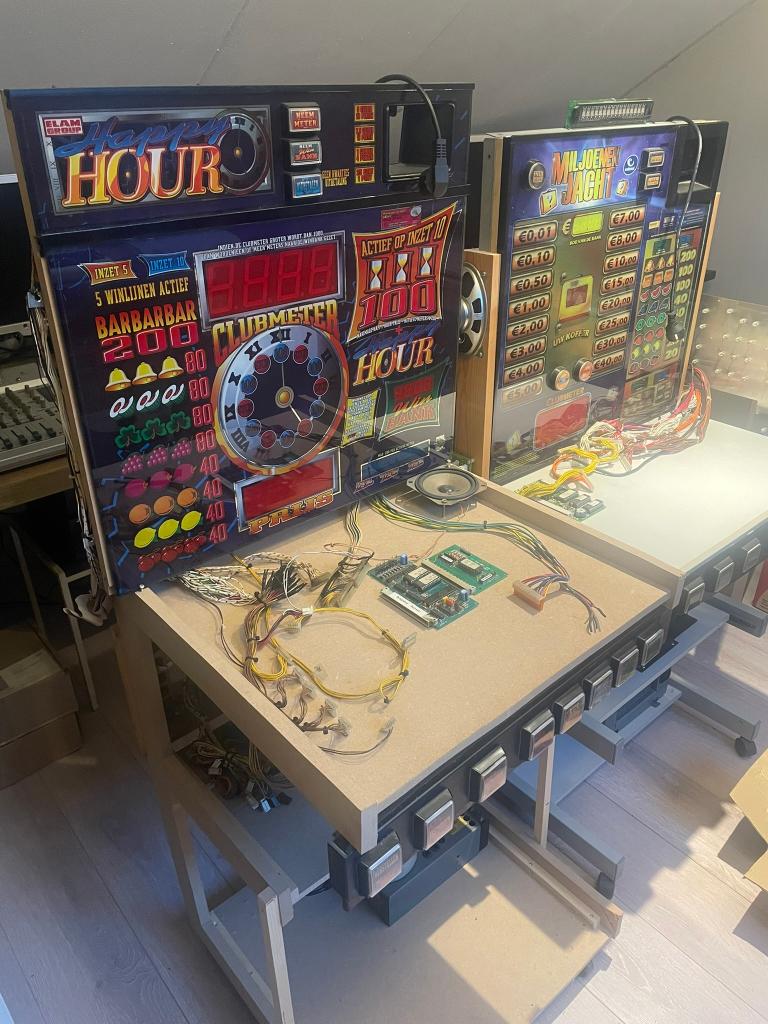 Gokkast SC1 en SC4 bordjes en onderdelen, Verzamelen, Automaten | Gokkasten en Fruitautomaten, Overige munten, Ophalen, Gebruikt