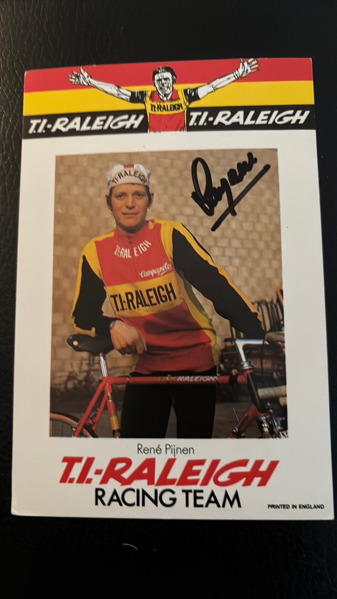 RENÉ PIJNEN RALEIGH 1977 met ECHTE  handtekening, Verzenden, Zo goed als nieuw, Overige sporten, Spelerskaart