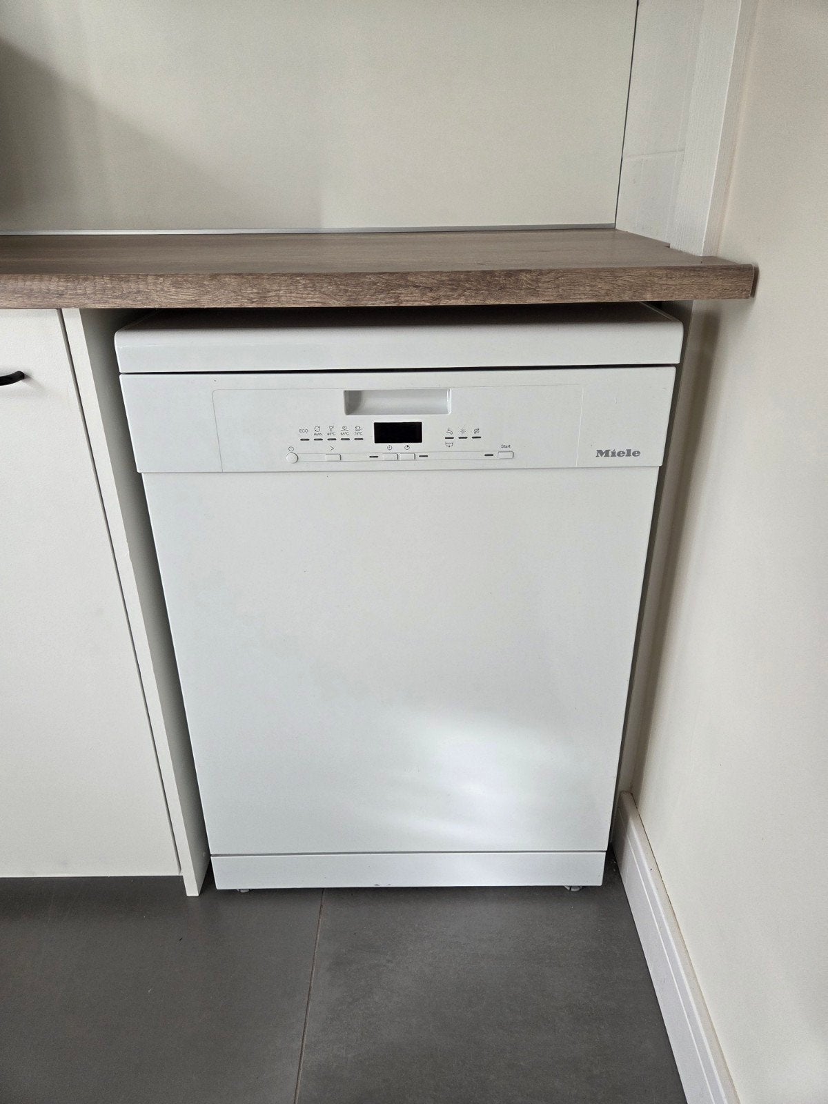 Miele vaatwasser, Witgoed en Apparatuur, Vaatwasmachines, Ophalen, Minder dan 85 cm, Zo goed als nieuw, 45 tot 60 cm