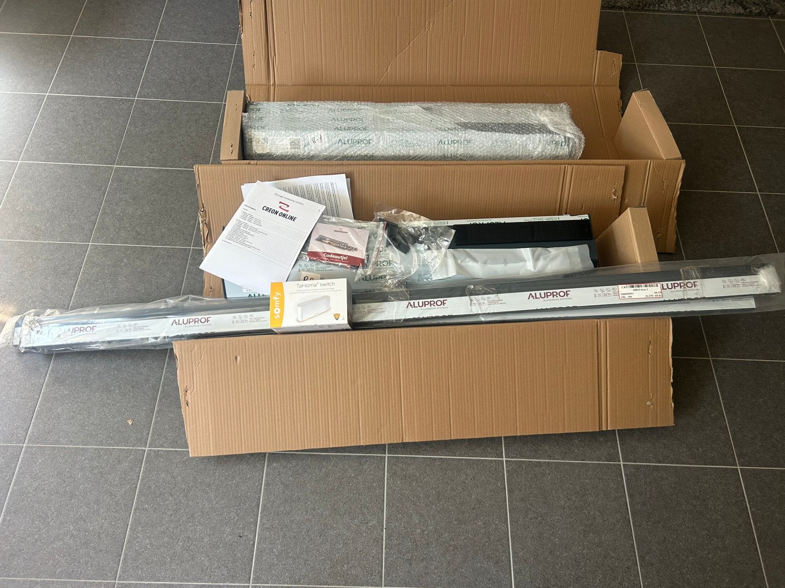 2x nieuwe antraciete rolluiken Creon op solar, Ophalen, Overige kleuren, 200 cm of meer, Minder dan 100 cm