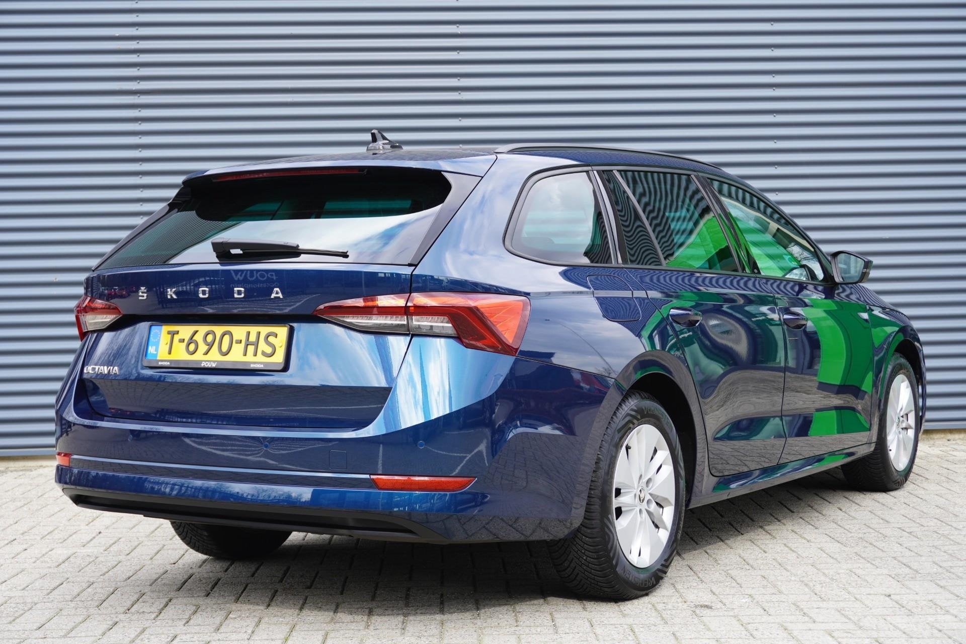 Skoda Octavia Combi 1.0 TSI 110pk Ambition | Navigatie | Sma, Voorwielaandrijving, 12 maanden, Stof, Gebruikt