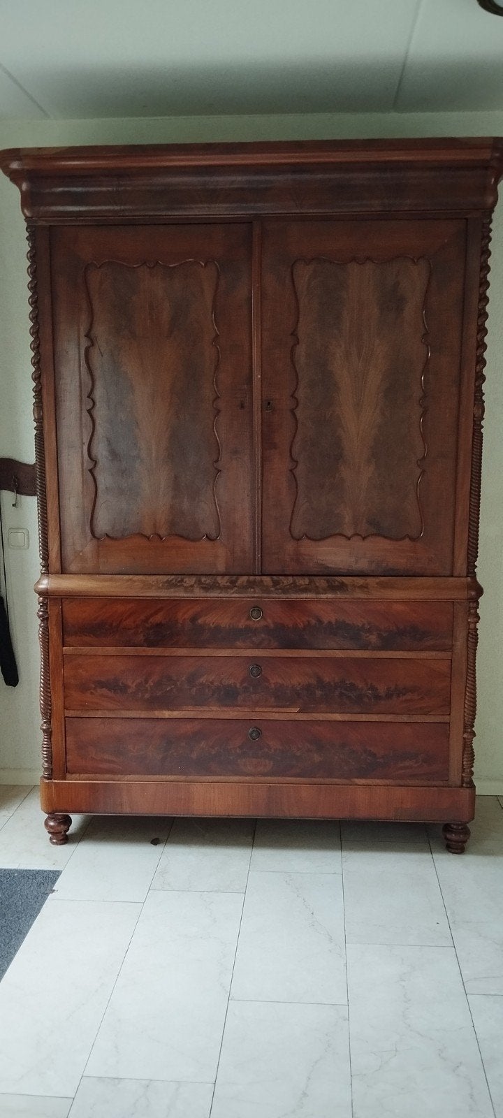 Grote kast, mahonie, bloemmotief fineer, Ophalen