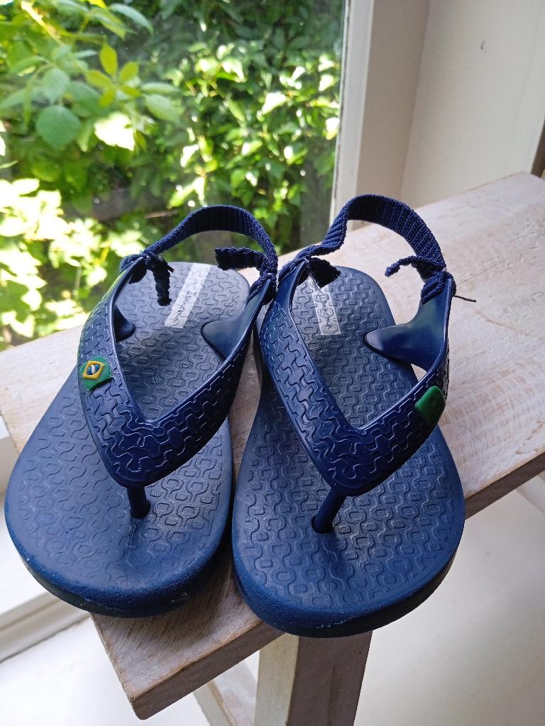 Slippers kind ~ Slippertjes ipanema blauw maat 22/23, Kinderen en Baby's, Jongen of Meisje, Ophalen of Verzenden, Zo goed als nieuw