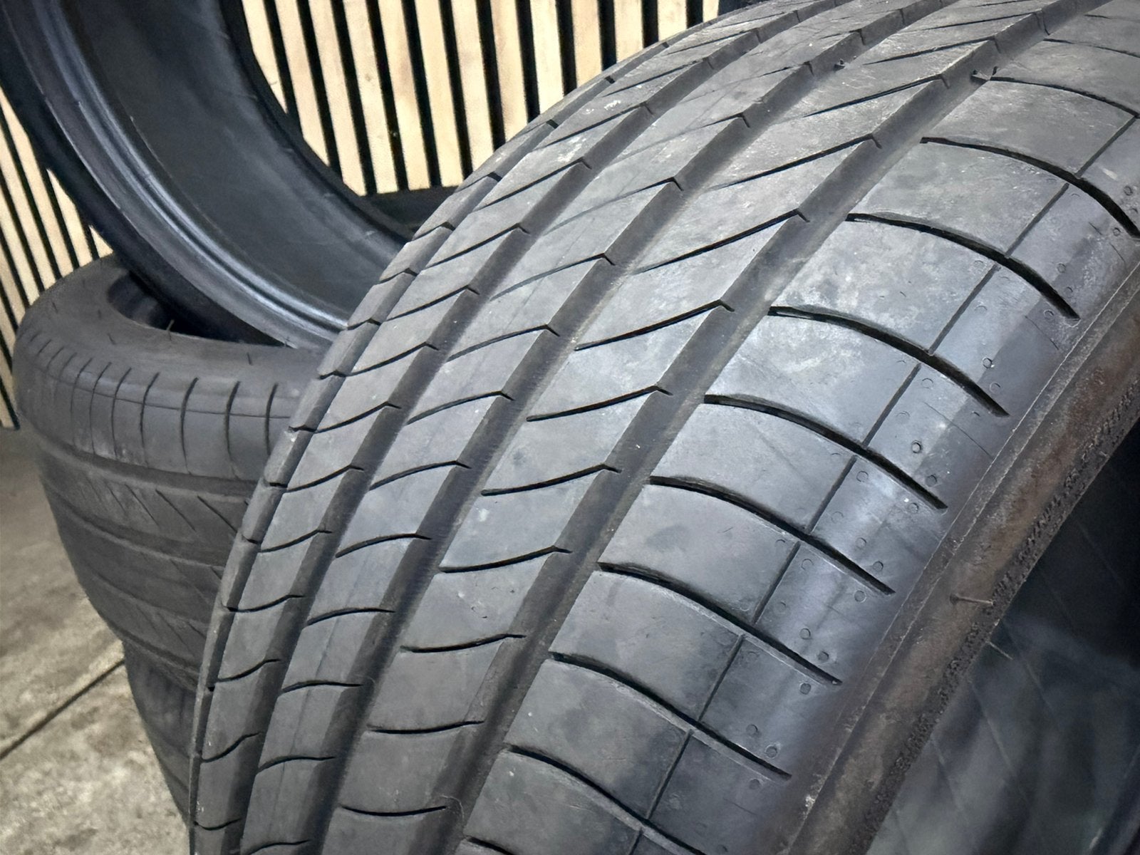 4x 225-40-18 MICHELIN PRIMACY4 ZGAN! Dot24-22 €400 all incl!, Ophalen, 18 inch, Gebruikt, Band(en)