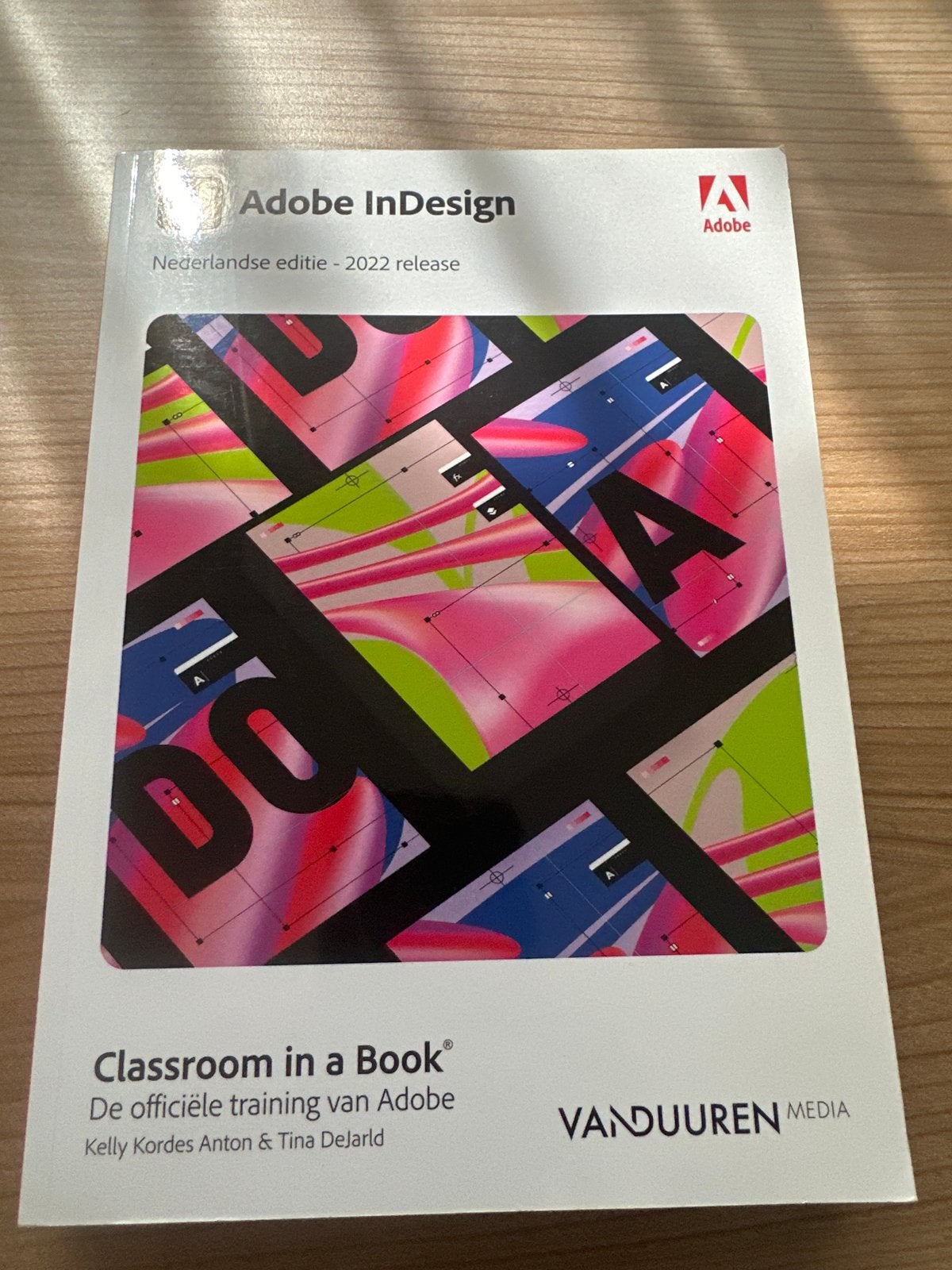 Adobe InDesign Classroom in a Book (2022 release), Boeken, Ophalen of Verzenden, Zo goed als nieuw, Overige niveaus