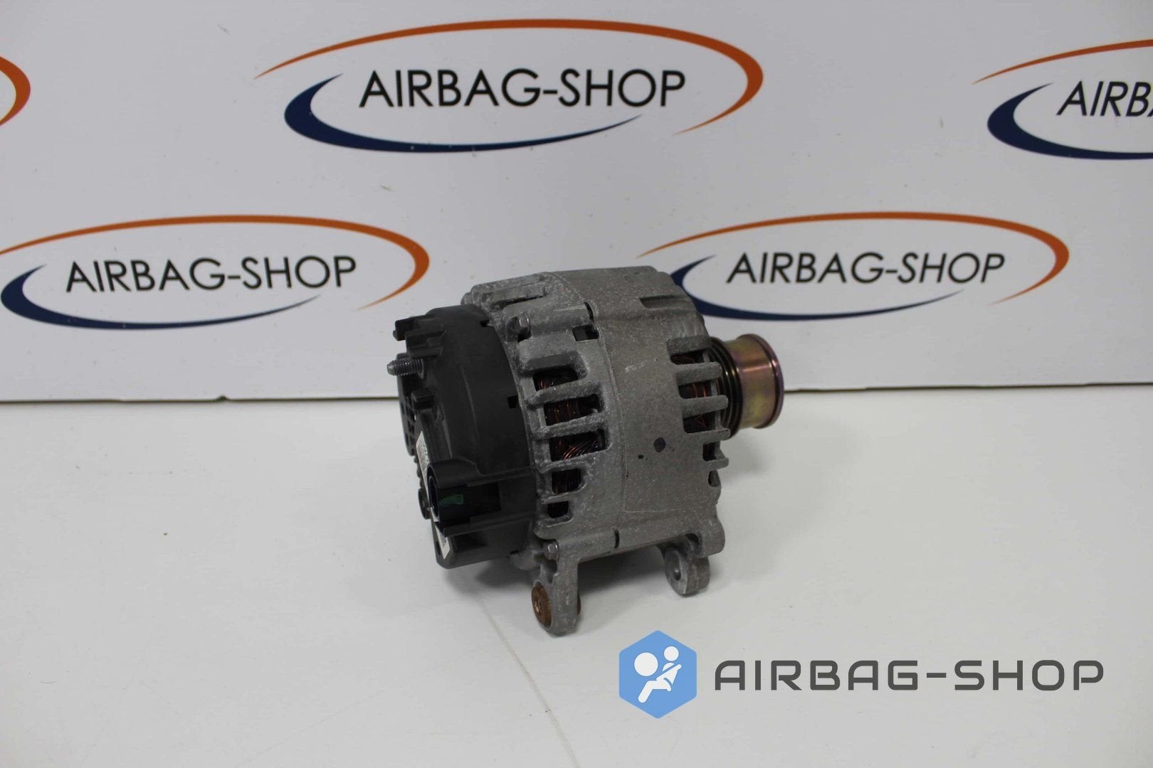 VW / Audi Dynamo 04C903023K, Gebruikt, -, Volkswagen, -