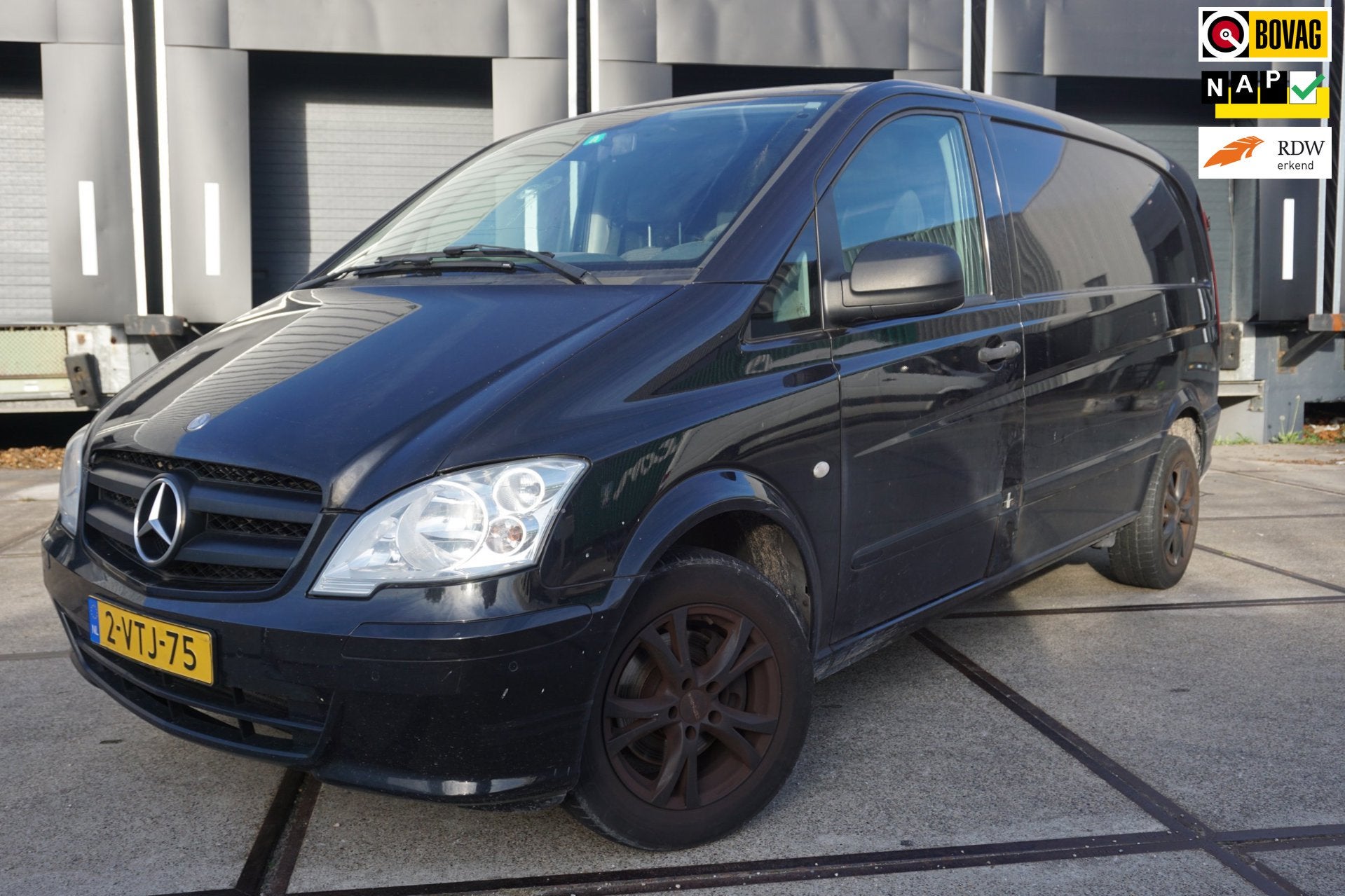 Mercedes-Benz Vito 110 CDI 320 Lang DC Luxe, Auto's, 13 km/l, Euro 5, Gebruikt, Zwart