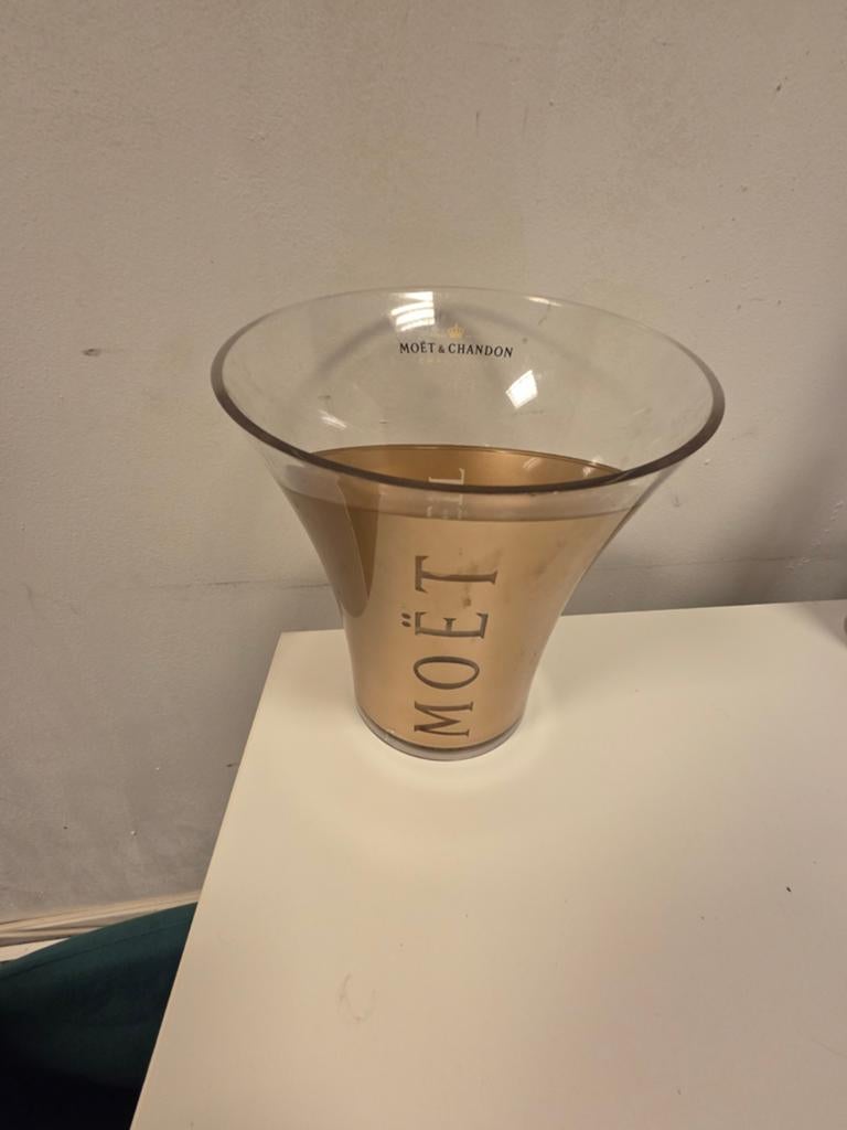 Moet en Chandon Champagne Koeler, Ophalen of Verzenden, Overige kleuren, Glas, Minder dan 50 cm