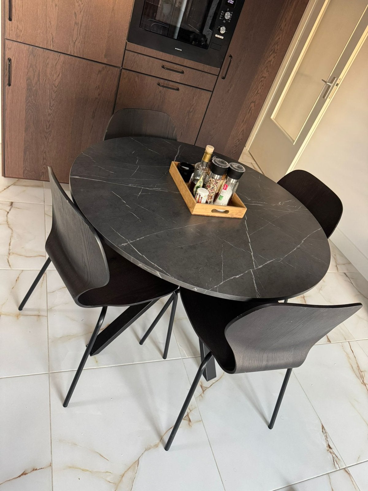 Eettafel met 4 stoelen, Ophalen, Zo goed als nieuw, Eettafel
