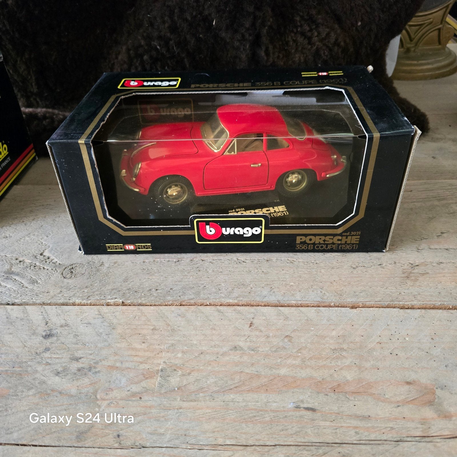 A1 > Bburago modelauto van een Porsche 356B Coupé uit 1961., Ophalen