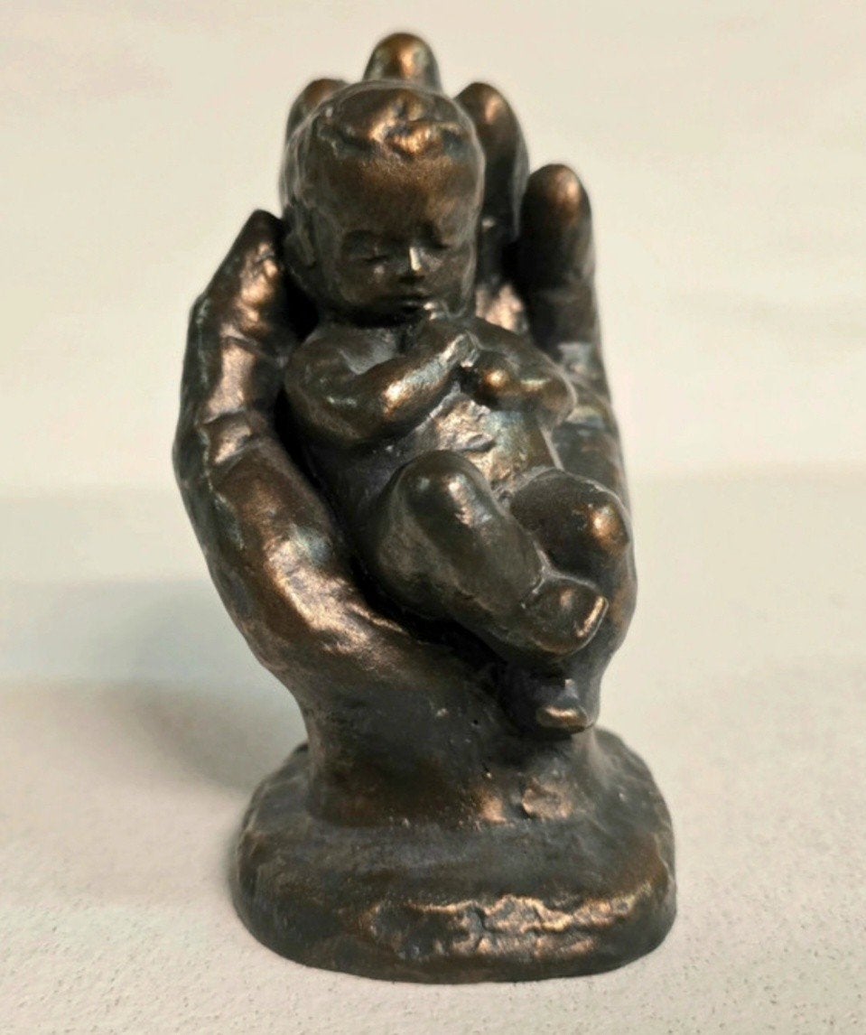 'Baby in Hand' Parastone A World in 3D, Ophalen of Verzenden