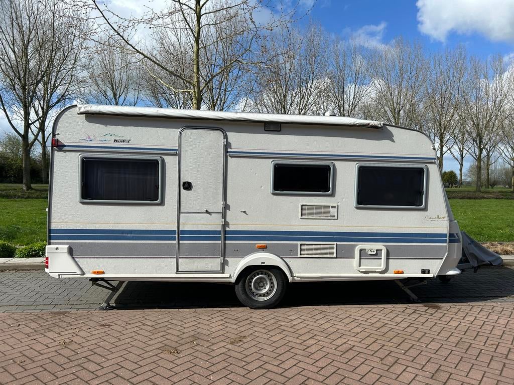 Hobby 470 bouwjaar 1995, Caravans en Kamperen, Caravans, Particulier, tot en met 4, Rondzit, Hobby, Vast bed, Koelkast, Ophalen