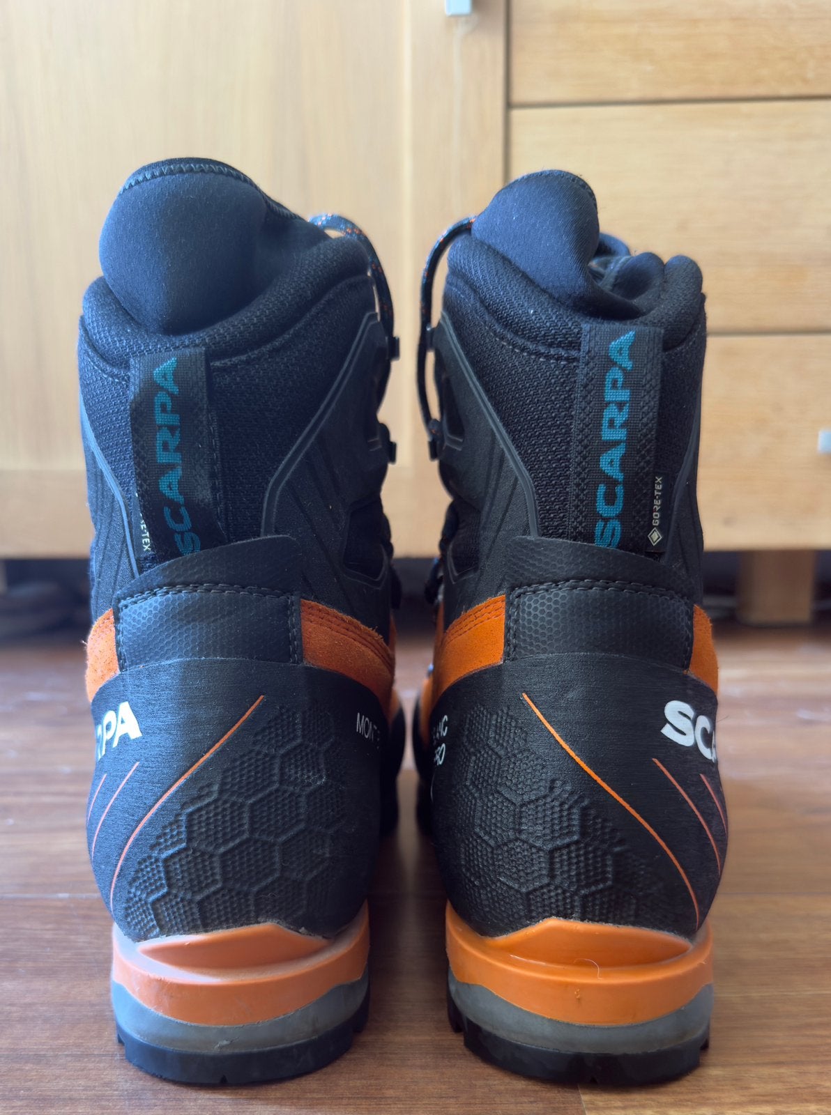 Scarpa Mont Blanc Pro GTX – zo goed als nieuw - maat 46, Ophalen of Verzenden, Zo goed als nieuw, Schoenen