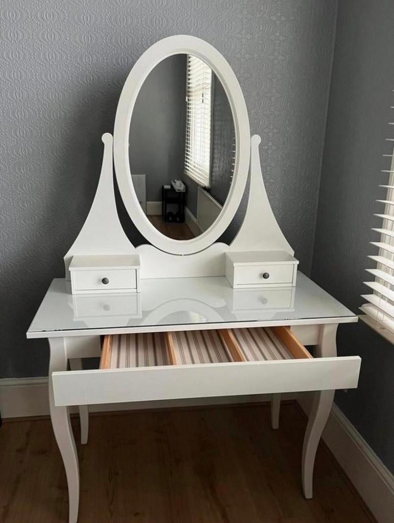 IKEA Hemnes Make-up Tafel met Spiegel, Ophalen, Gebruikt, Hout, 100 tot 150 cm