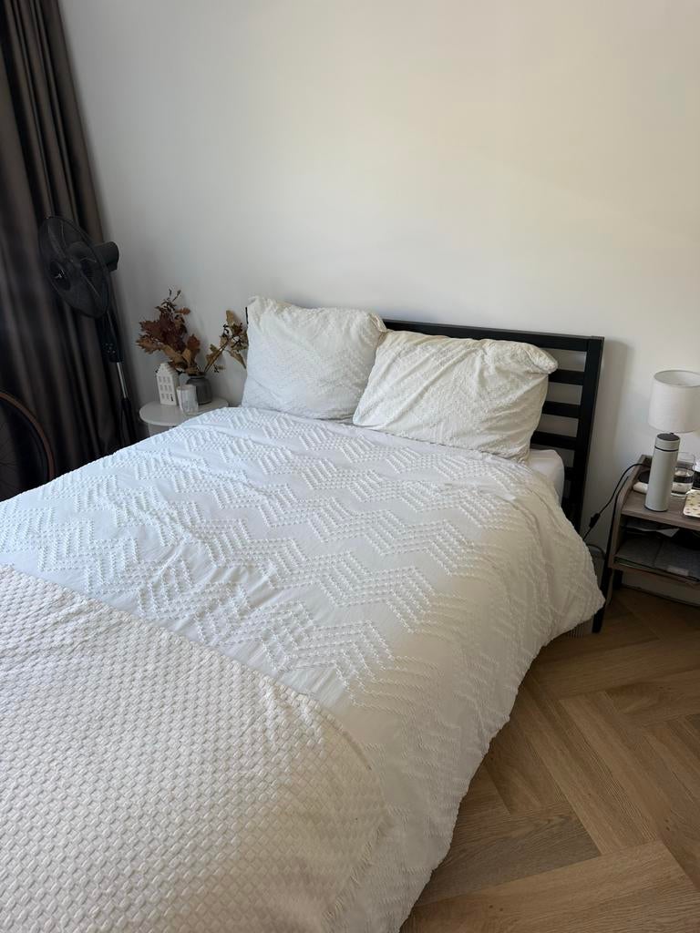 IKEA Tarva Tweepersoonsbed Zwart 140x200cm + Matras, Ophalen, Gebruikt, Zwart, Tweepersoons