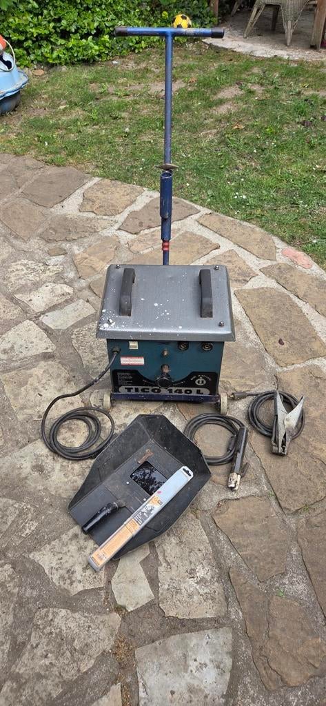 TICO 140 L industrieel lasapparaat met wagen en laskap, Ophalen, Kolomboormachine