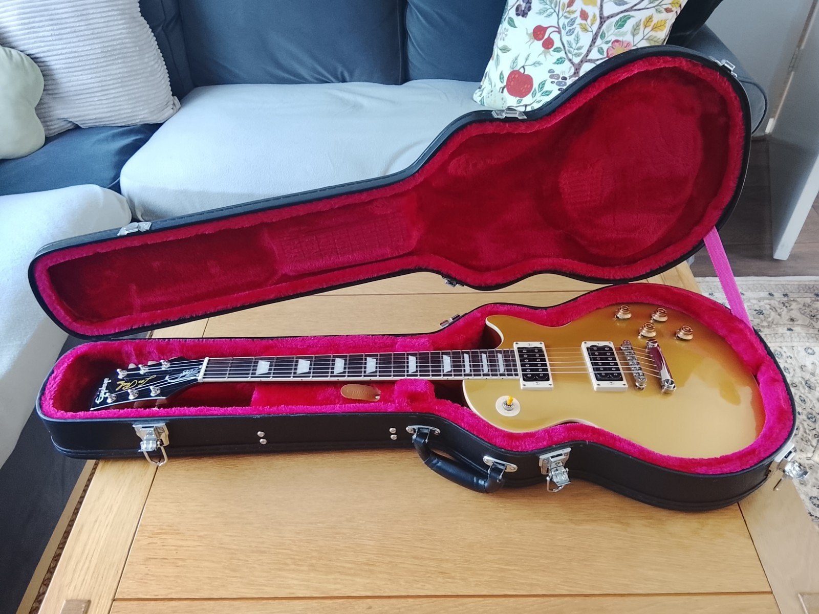Epiphone Slash Victoria Les Paul Standard Goldtop + koffer, Ophalen of Verzenden, Zo goed als nieuw, Solid body, Epiphone