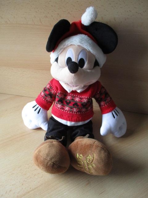 Disney Mickey Mouse pluche  45cm  Kerstkleding  Disney Store, Ophalen of Verzenden, Overige figuren, Zo goed als nieuw, Beeldje of Figuurtje