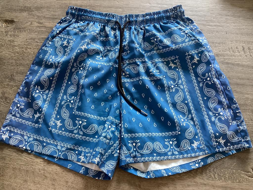 Nieuwe korte broek maat M - nooit gedragen, Ophalen of Verzenden, Nieuw, Maat 48/50 (M), Blauw