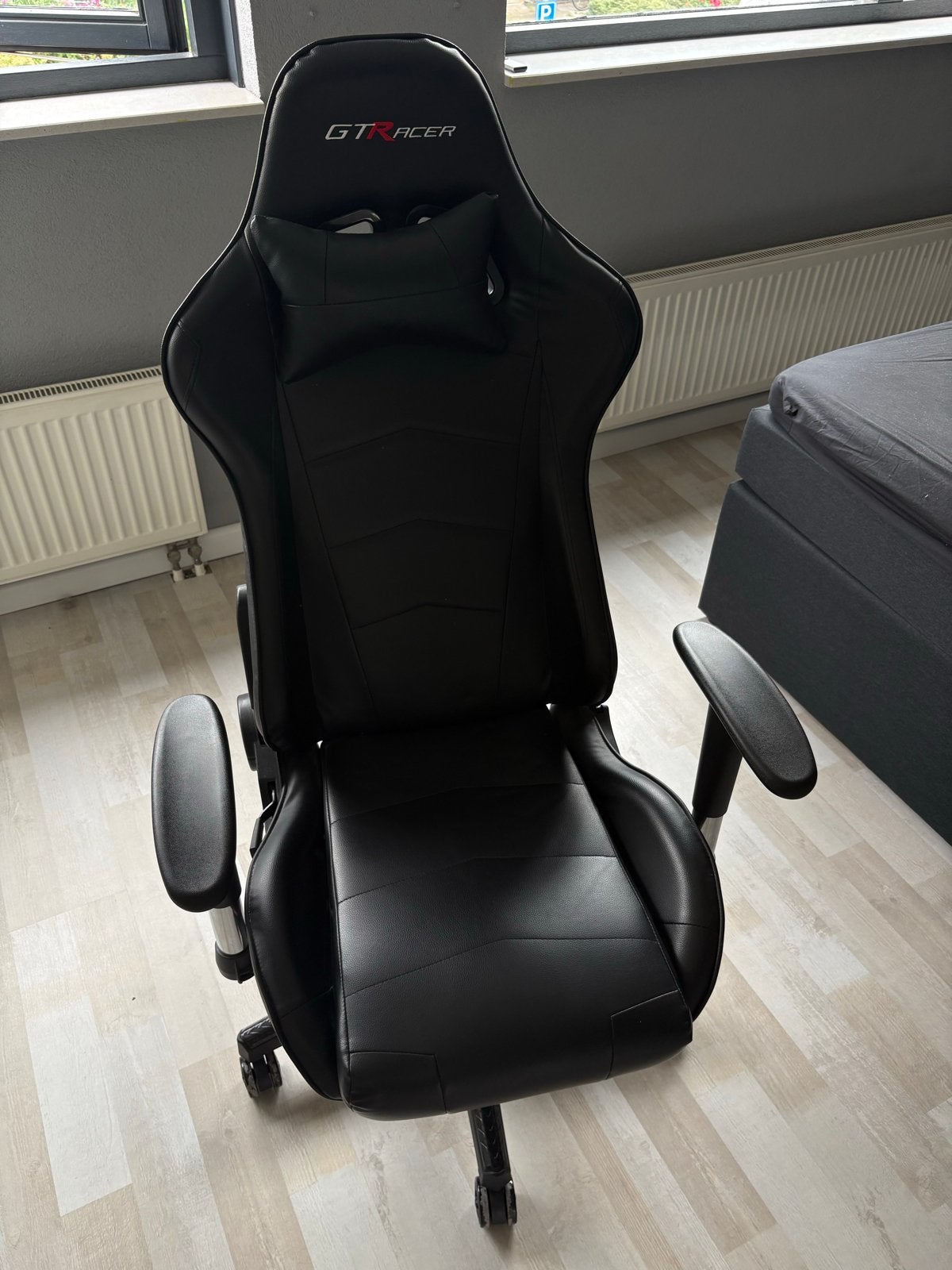 Gaming stoel - Zeer goede staat, Huis en Inrichting, Bureaustoelen, Zo goed als nieuw, Bureaustoel, Zwart, Gaming bureaustoel