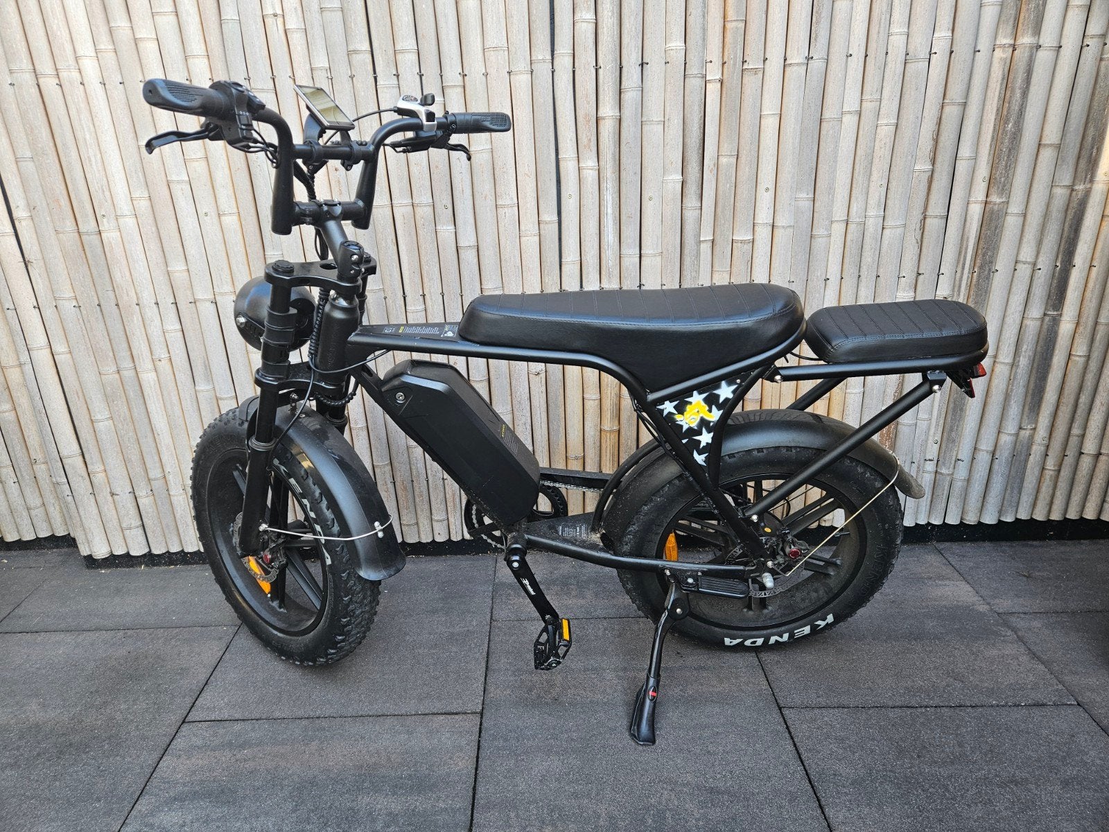 v8 Fatbike E-bike met dikke banden en dubbel zadel, Fietsen en Brommers, Minder dan 30 km per accu, Zo goed als nieuw, 51 tot 55 cm