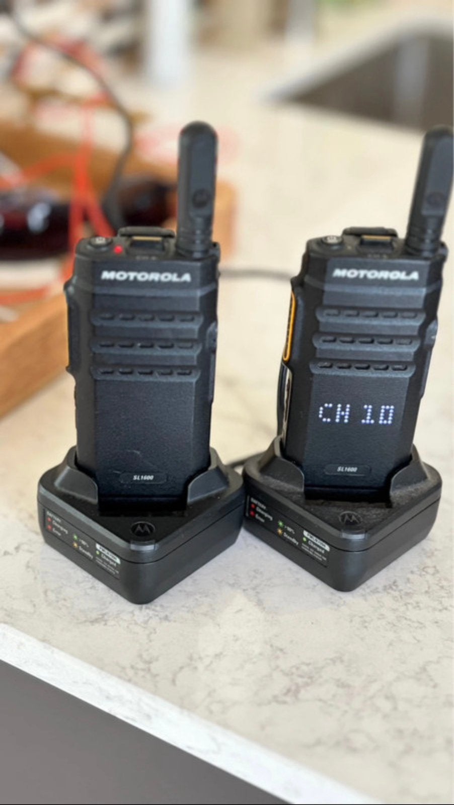 2x Motorla SL1600 portofoon - compleet, Telecommunicatie, Ophalen of Verzenden, Zo goed als nieuw