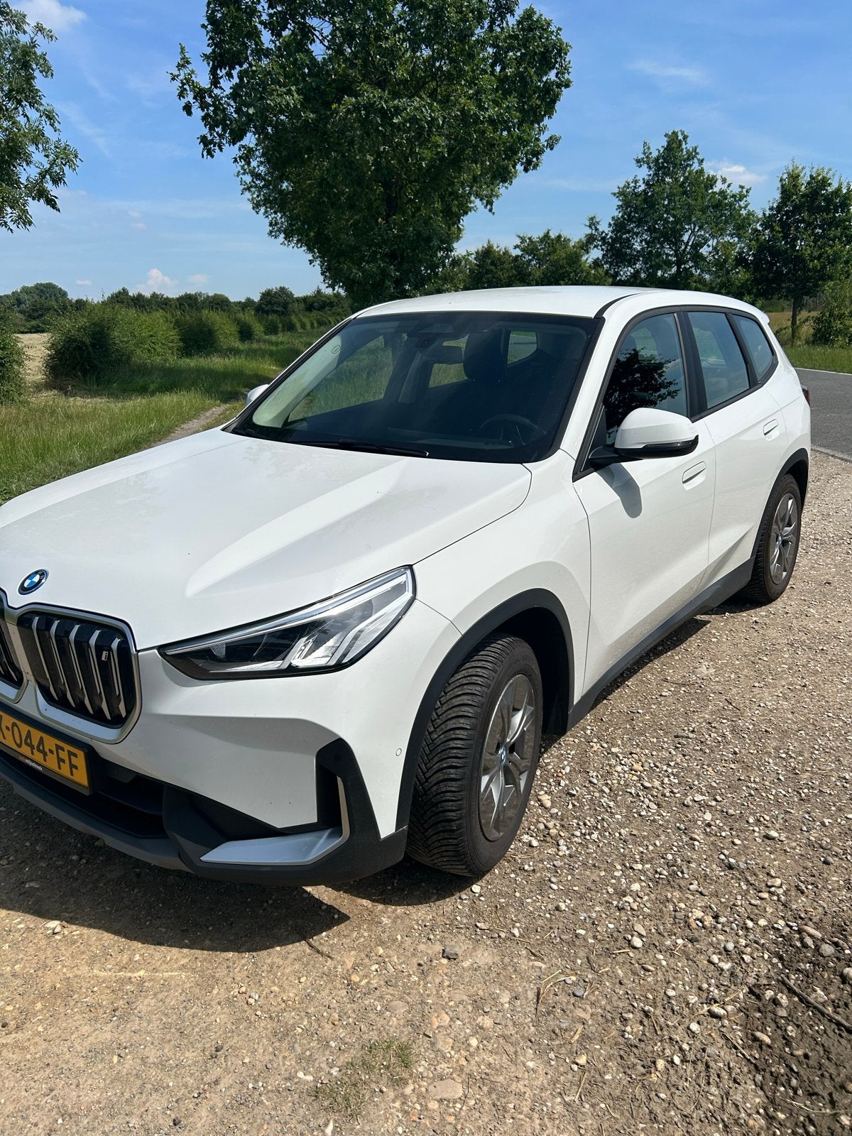 BMW iX1 Xdrive30e 313pk 2023 Wit, Auto's, BMW, 74 pk, 33 min, Wit, Origineel Nederlands