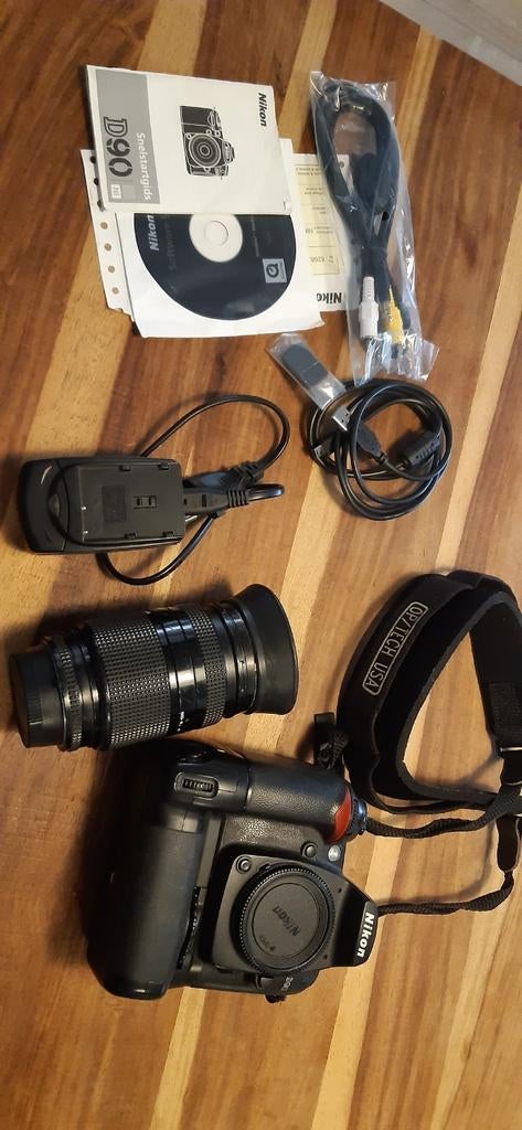 Nikon D90 Spiegelreflexcamera met accessoires, Audio, Tv en Foto, Fotocamera's Digitaal, Ophalen, Gebruikt, Spiegelreflex, 4 t/m 7 keer