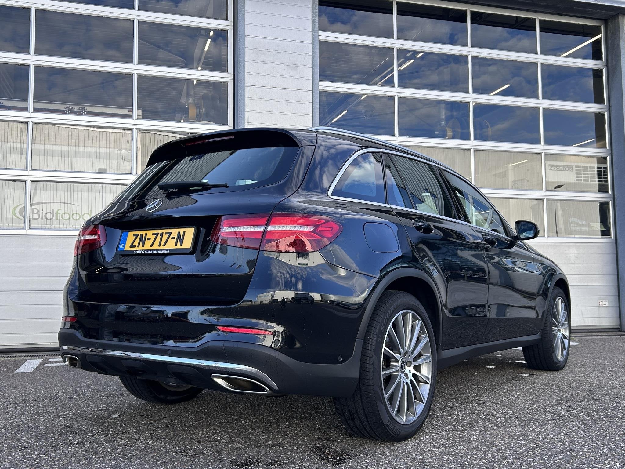 Mercedes-Benz GLC-klasse 250 4MATIC Sport Edition Premium |, 12 maanden, Gebruikt, 4 cilinders, Leder en Stof