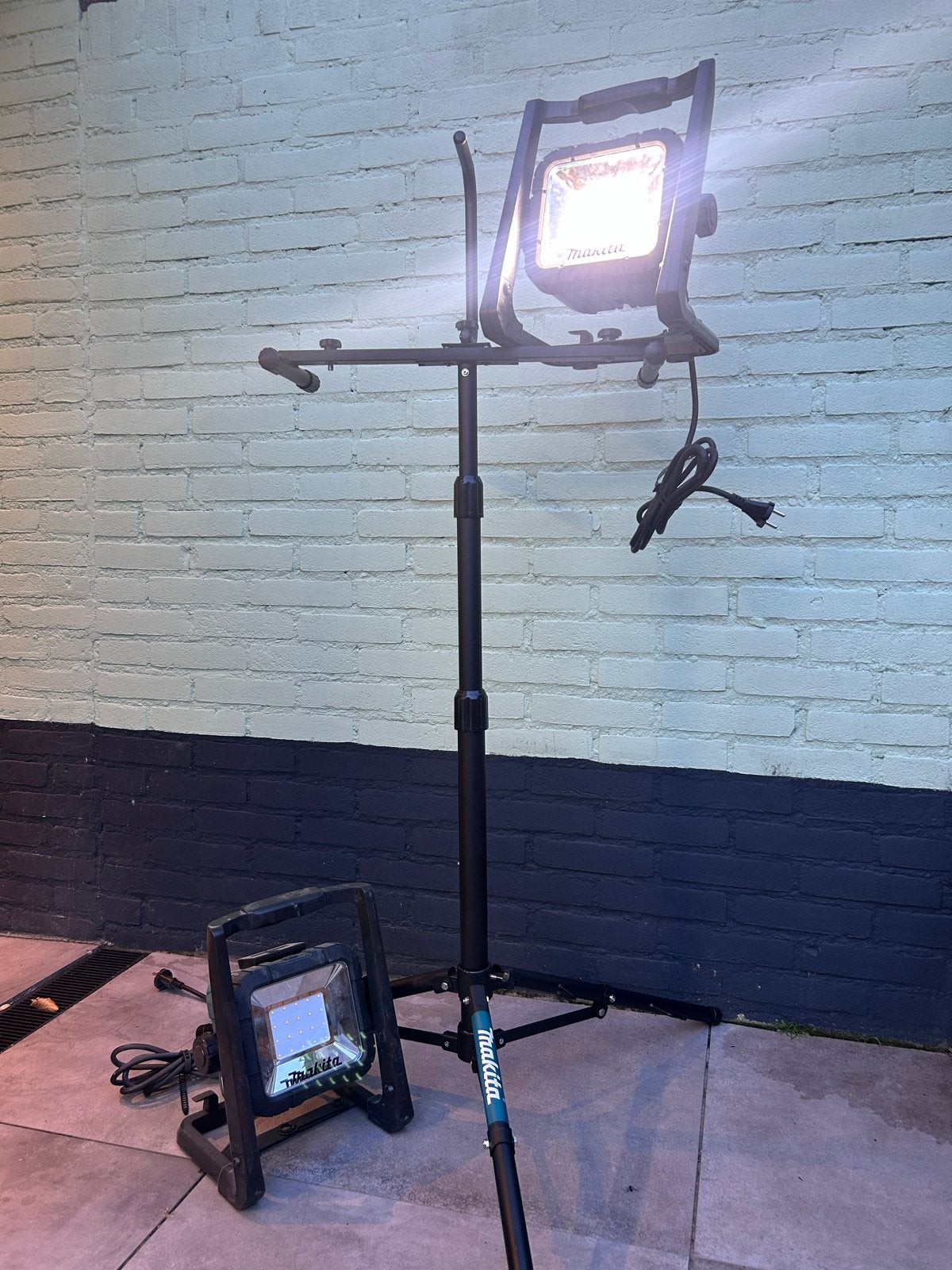 Makita bouwlampen met statief - Set van 2, Gebruikt, Minder dan 50 watt, Met statief, Ophalen of Verzenden