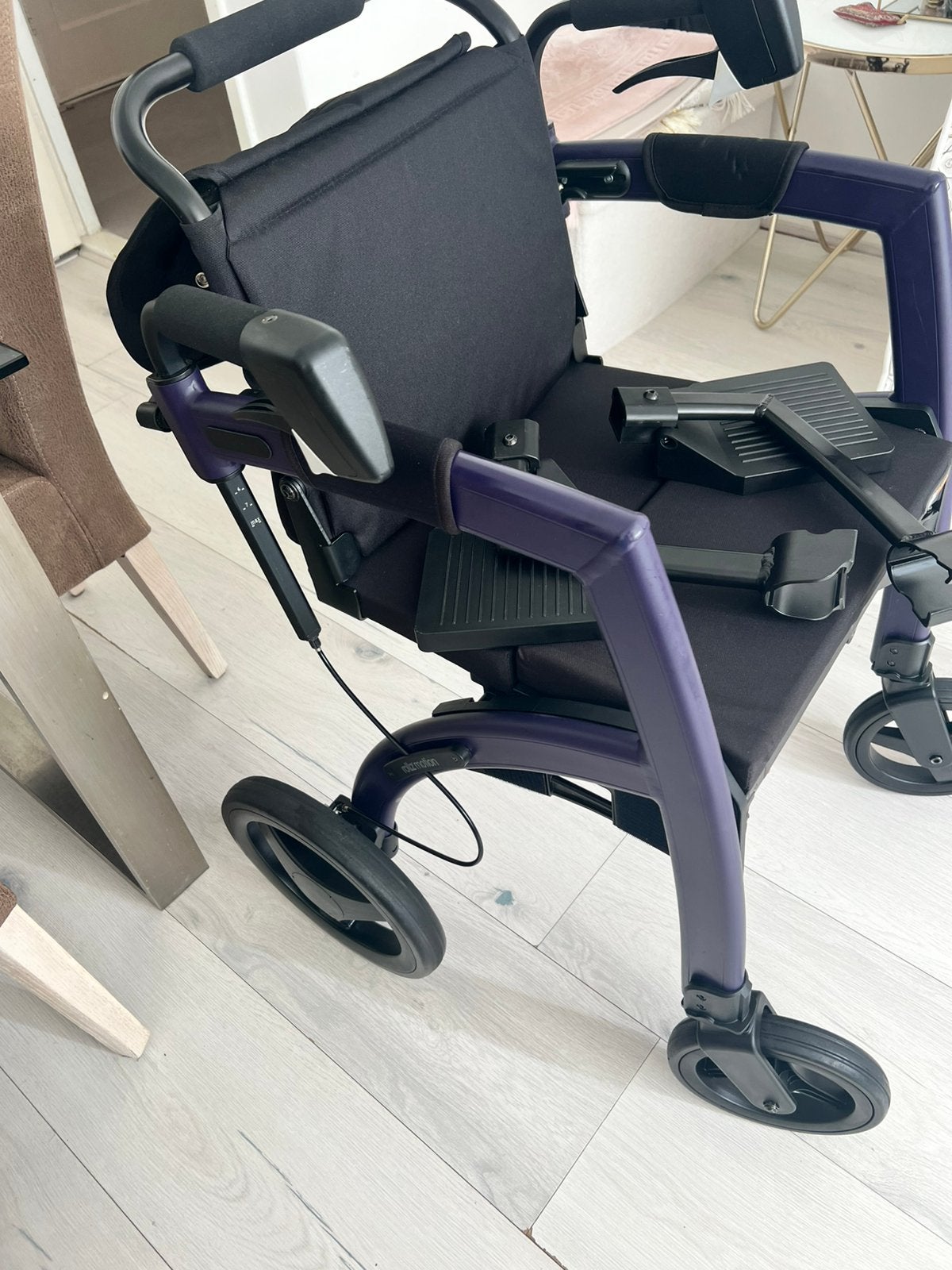 Rollz Motion 2.1, Diversen, Rolstoelen, Ophalen of Verzenden, Inklapbaar, Zo goed als nieuw, Duwrolstoel
