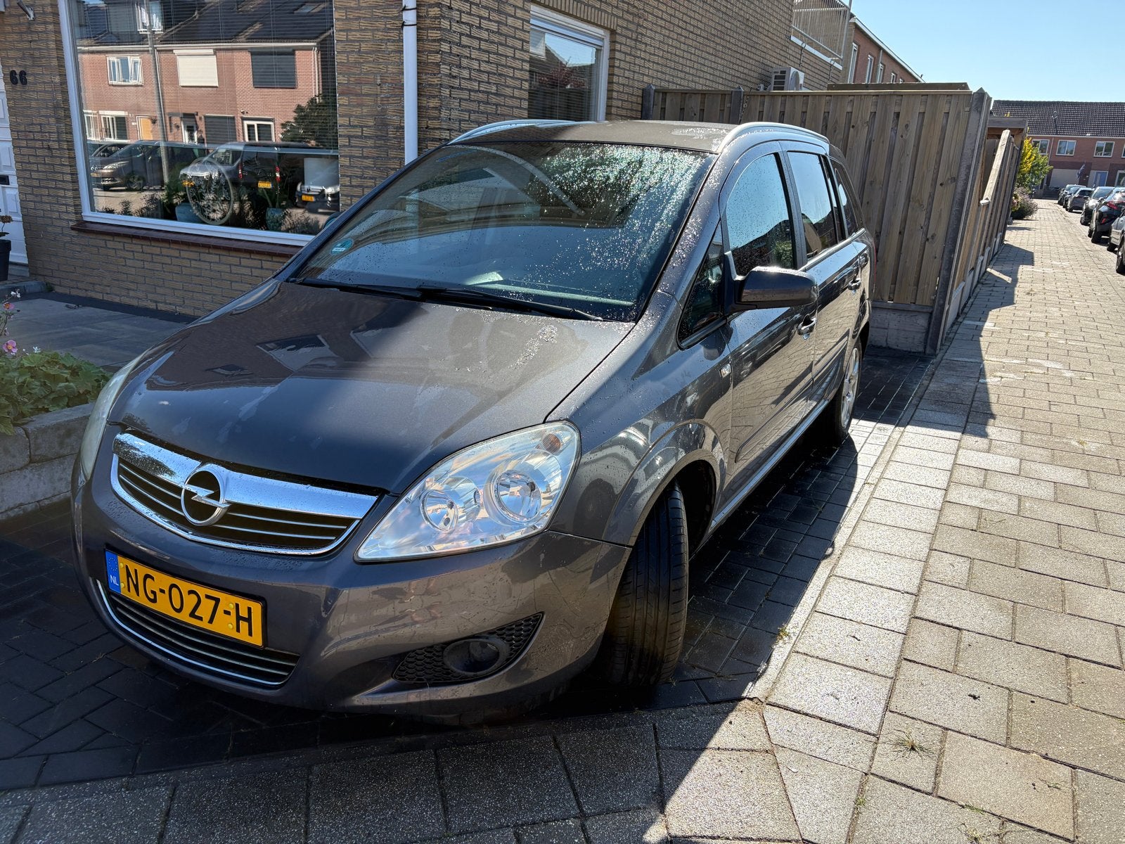 Opel Zafira 1.8 2009 Grijs, Voorwielaandrijving, 4 cilinders, 14 km/l, Particulier