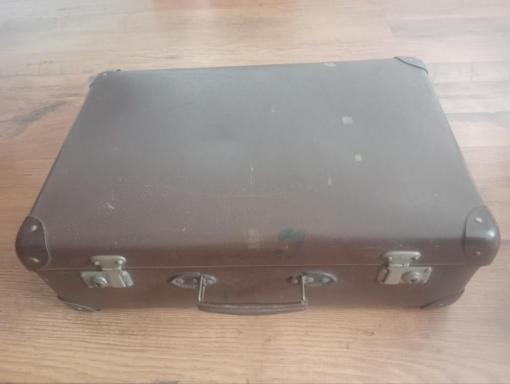 Mooie oude bruine leren koffer 50 cm breed, Sieraden, Tassen en Uiterlijk, Koffers, Gebruikt, Ophalen of Verzenden, Minder dan 35 cm