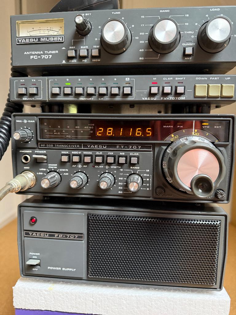 Yaesu FT-707 lijn 80 t/m 10 meter, 100Watt, Warc banden, Telecommunicatie, Zenders en Ontvangers, Ophalen, Gebruikt, Zender en Ontvanger