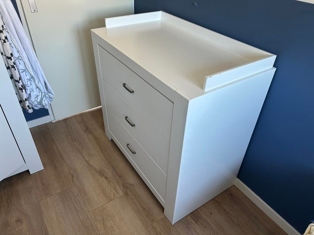 Commode wit, gebruikt., Ophalen, 50 tot 70 cm, 90 tot 105 cm, 100 cm of meer