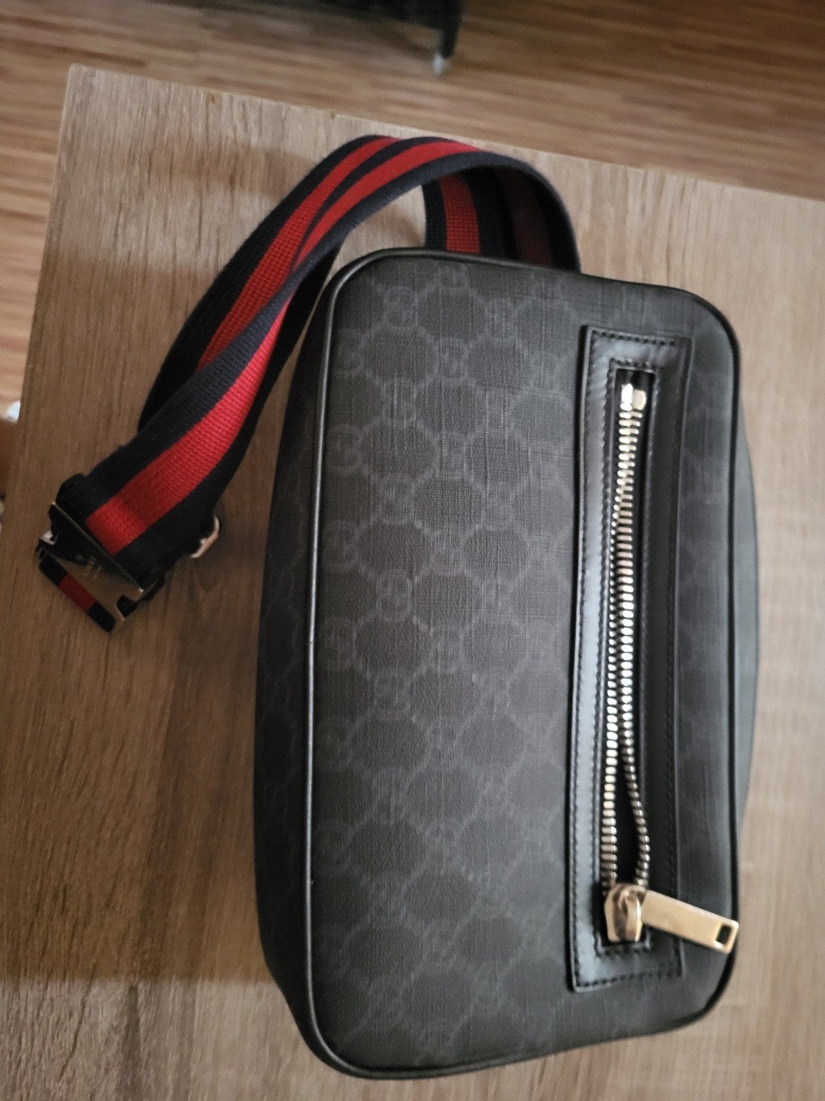 Gucci GG Supreme Schoudertas Zwart, Ophalen of Verzenden, Zo goed als nieuw, Zwart, Schoudertasje