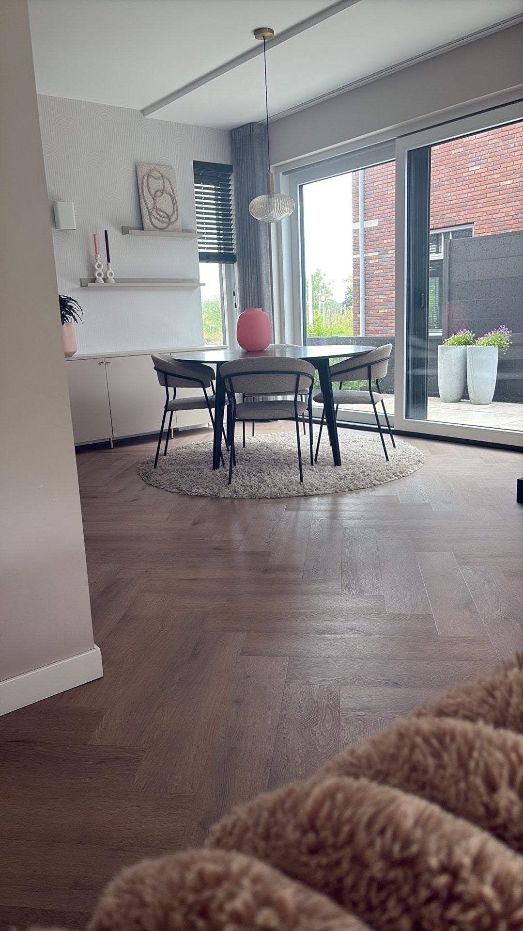 Zo goed als nieuwe ronde tafel (doorsnede 140 cm), Huis en Inrichting, Stoelen, Zwart, Ophalen of Verzenden, Zo goed als nieuw