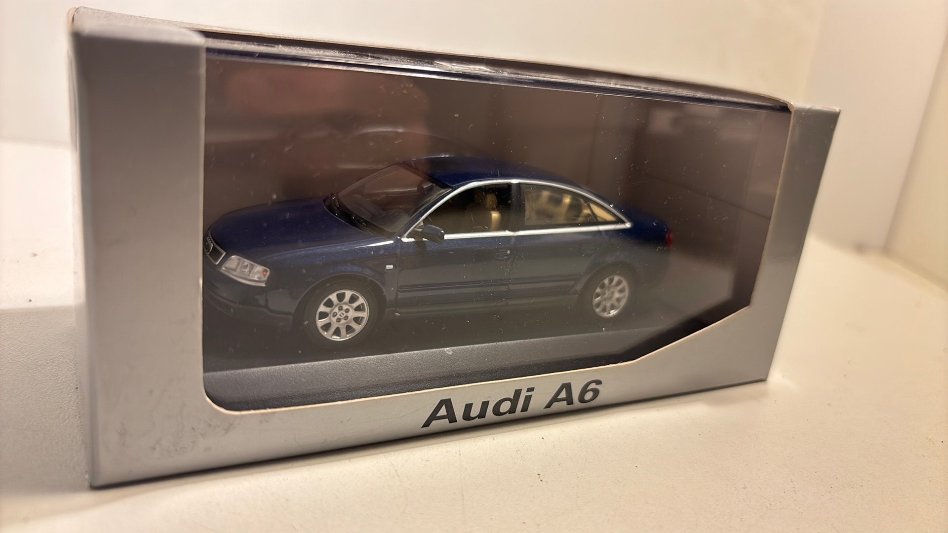 Audi a6 bleu minichamps 1.43, Auto, Ophalen of Verzenden, MiniChamps, A