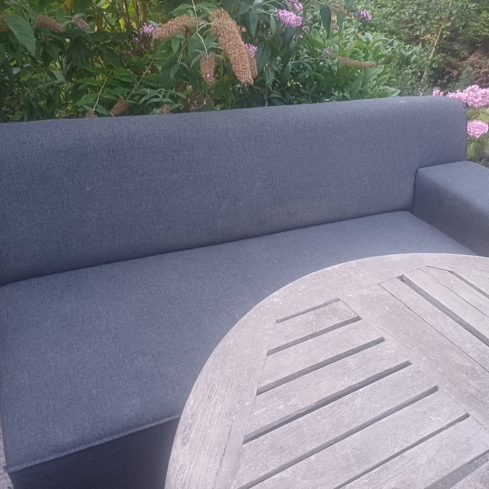 Comfortabele grijze tuinbank, Tuin en Terras, Tuinbanken, Ophalen, Gebruikt, Overige materialen