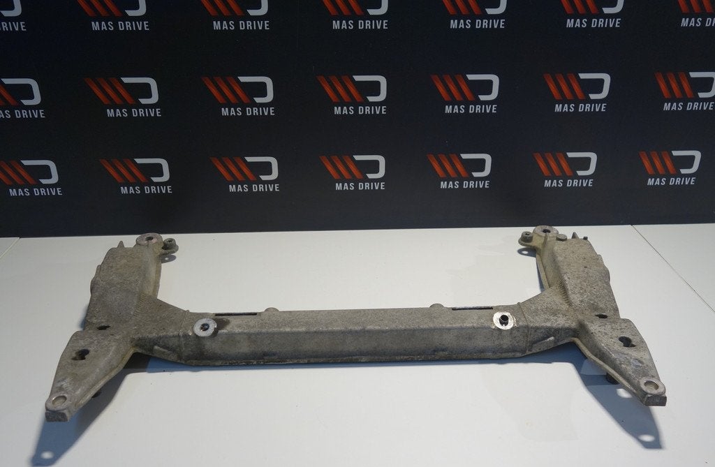 Porsche 996 & 986 voorste subframe 99634110115, Gebruikt